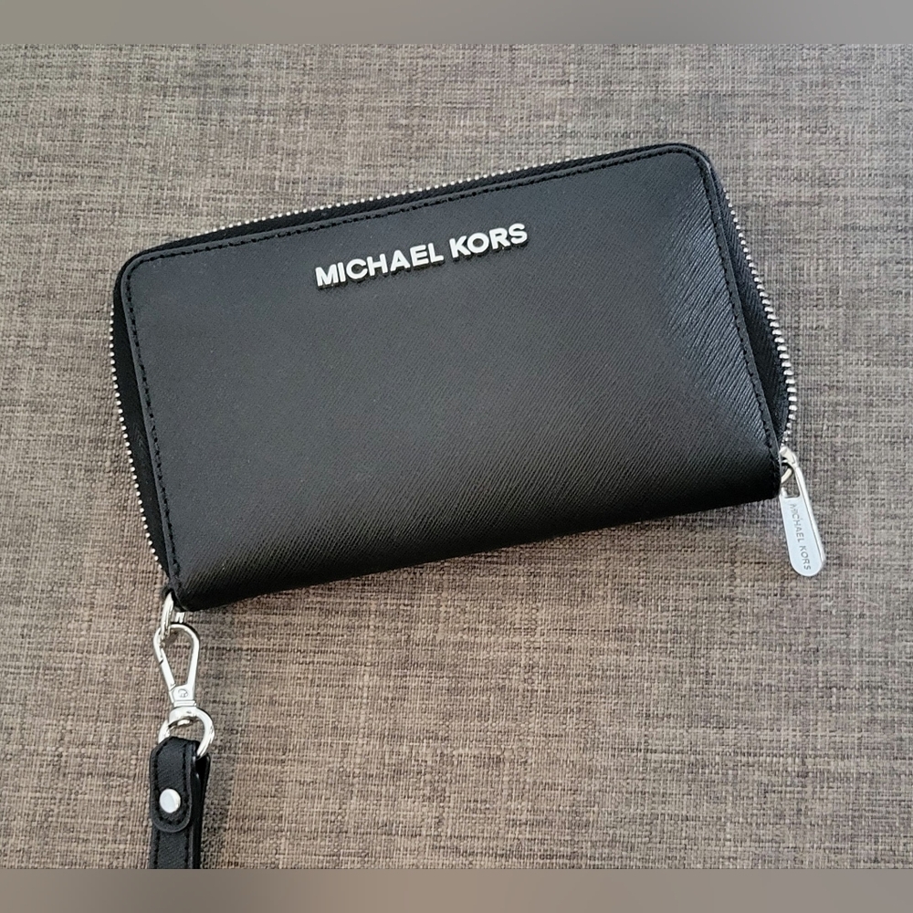 Michael Kors Jet Set Wristlet Wallet Black